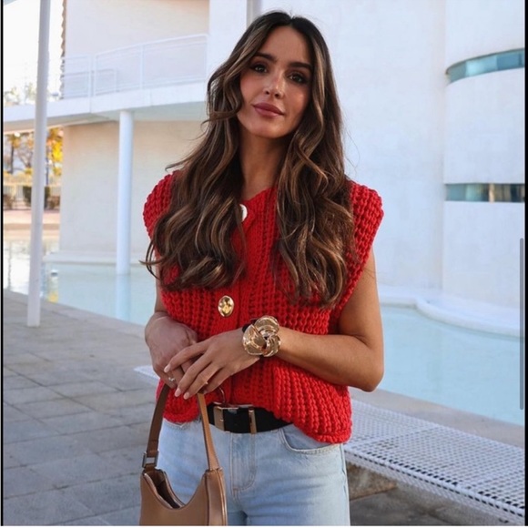 Zara Chunky Knit Vest - Picture 4 of 8